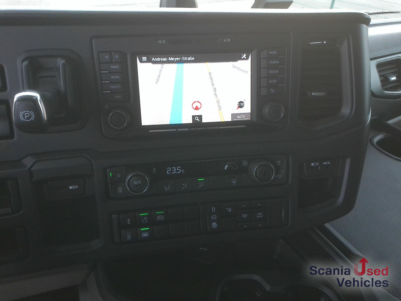 SCANIA R 460 A4x2EB - شاحنة جرار: صور 3 SCANIA R 460 A4x2EB - شاحنة جرار: صور 3