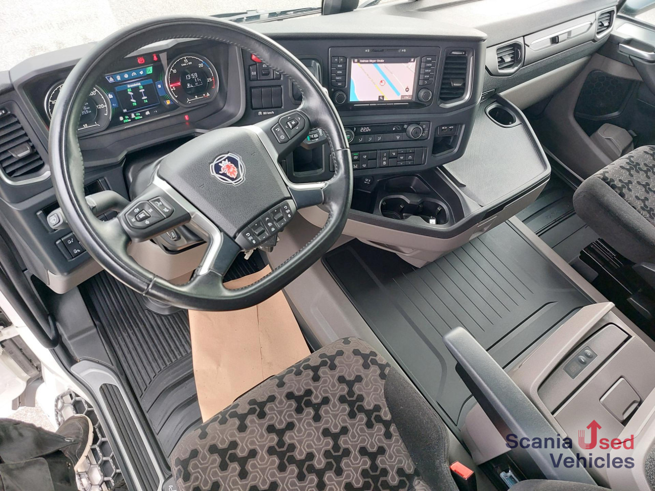 SCANIA R 460 A4x2NA, SUPER, NAVI, Standklima - شاحنة جرار: صور 5 SCANIA R 460 A4x2NA, SUPER, NAVI, Standklima - شاحنة جرار: صور 5