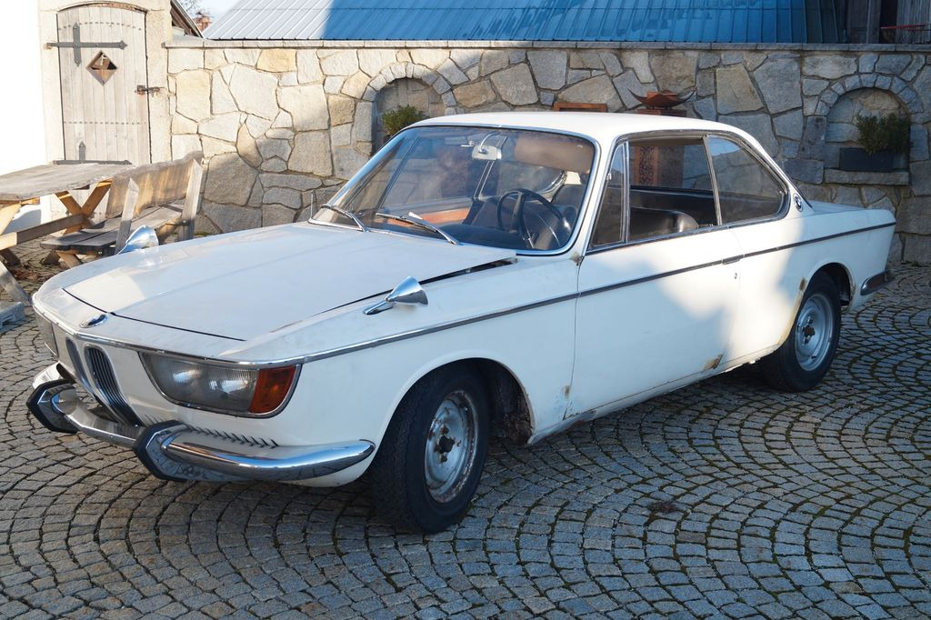 BMW 2000 CS - كوبيه: صور 2 BMW 2000 CS - كوبيه: صور 2