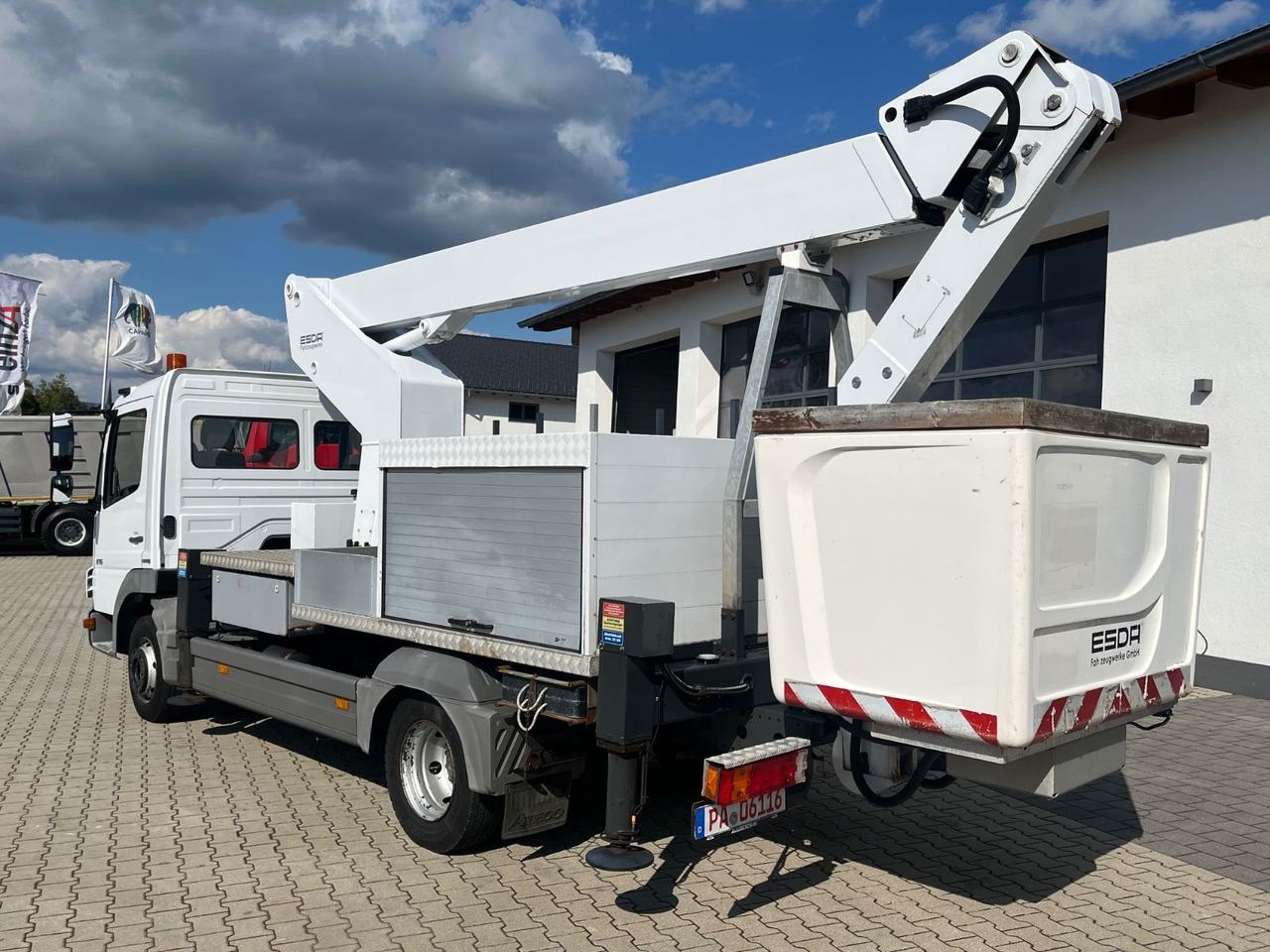 Mercedes-Benz Atego 816 ESDA TG 1800 Steiger 1000V isoliert - مصاعد الازدهار محمولة على شاحنة: صور 5 Mercedes-Benz Atego 816 ESDA TG 1800 Steiger 1000V isoliert - مصاعد الازدهار محمولة على شاحنة: صور 5