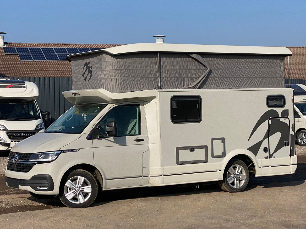 Knaus Tourer CUV 500 MQ CUVISION ohne Slide Bett - موتر هوم شبه متكامل: صور 4 Knaus Tourer CUV 500 MQ CUVISION ohne Slide Bett - موتر هوم شبه متكامل: صور 4