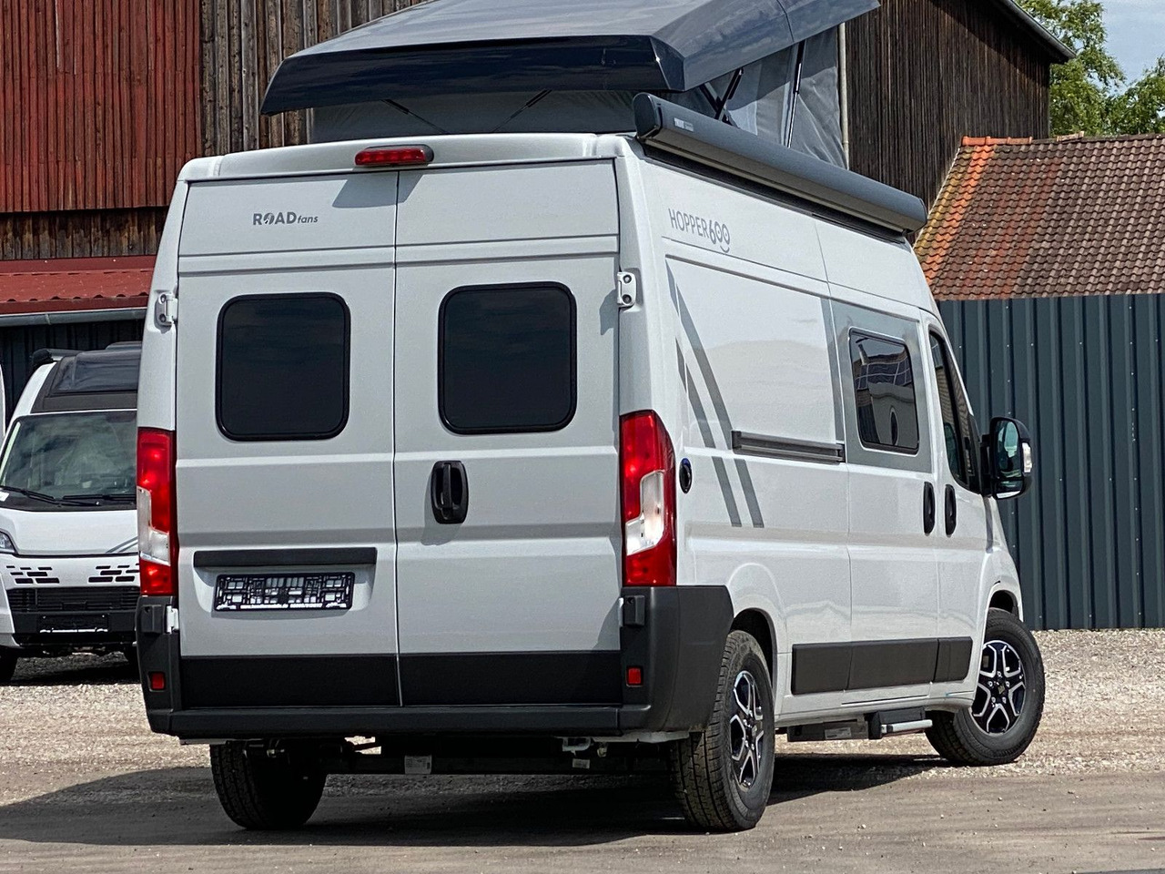 LMC INNOVAN 600 ,Aufstelldach,Automatik,25 Modell - كرفان فان: صور 5 LMC INNOVAN 600 ,Aufstelldach,Automatik,25 Modell - كرفان فان: صور 5