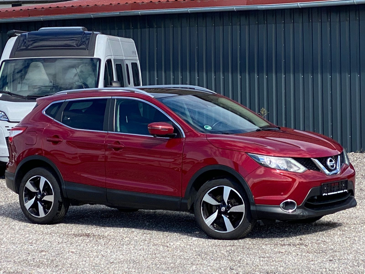 Nissan Qashqai 360° 4x4 - سيارة دفع رباعي: صور 4 Nissan Qashqai 360° 4x4 - سيارة دفع رباعي: صور 4