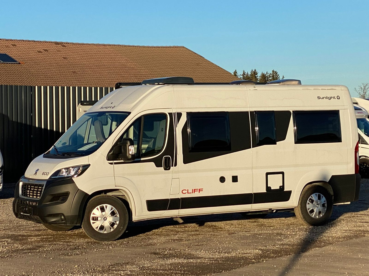 Sunlight Camper Van Cliff 600 Entry - كرفان فان: صور 4 Sunlight Camper Van Cliff 600 Entry - كرفان فان: صور 4