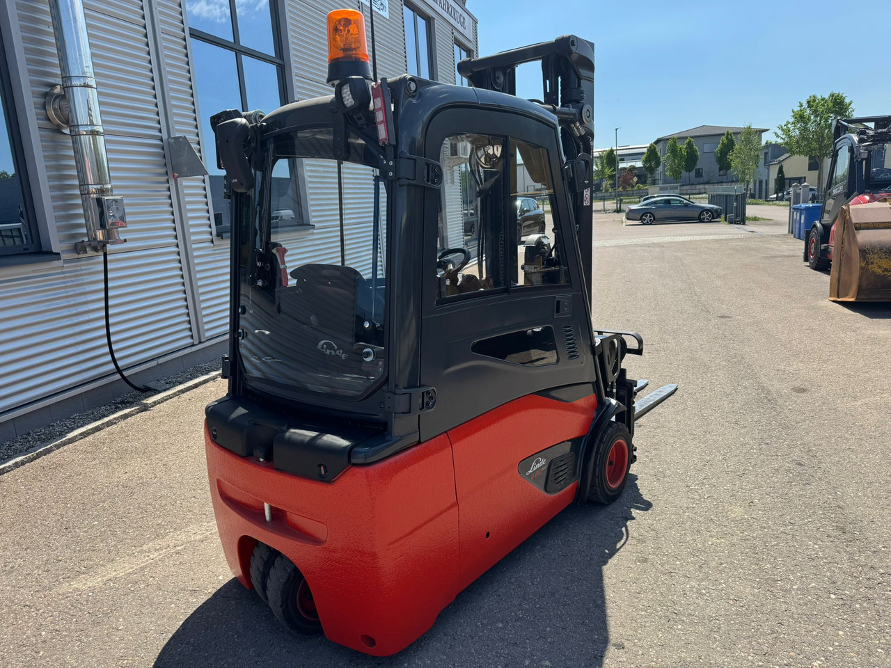 Linde E20L-02 Triplex Elektro Zinkenverstellgerät - رافعة شوكية كهربائية: صور 3 Linde E20L-02 Triplex Elektro Zinkenverstellgerät - رافعة شوكية كهربائية: صور 3