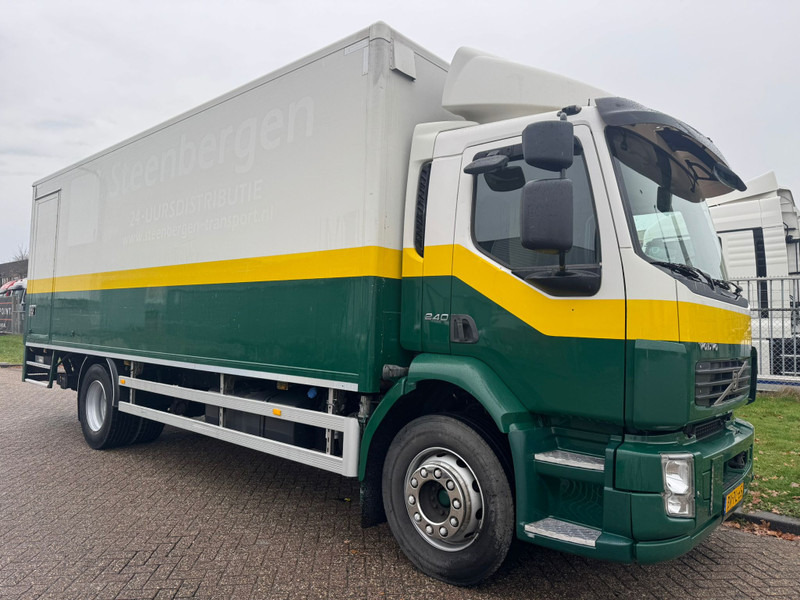 Volvo FL 240 / 6 Cylinder / 18 Tons / Manual / Tail Lift / TUV:1-2026 / NL Truck - بصندوق مغلق شاحنة: صور 2 Volvo FL 240 / 6 Cylinder / 18 Tons / Manual / Tail Lift / TUV:1-2026 / NL Truck - بصندوق مغلق شاحنة: صور 2