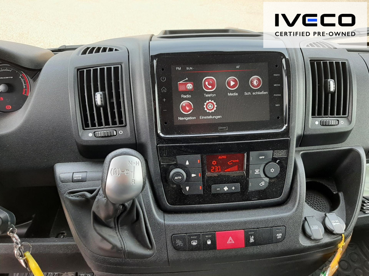 FIAT e-Ducato L2H2 teilverglast (47-kWh) - فان, فان كهربائية: صور 5 FIAT e-Ducato L2H2 teilverglast (47-kWh) - فان, فان كهربائية: صور 5