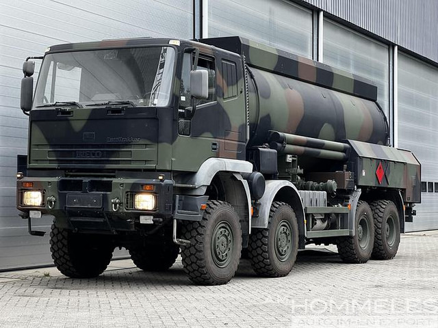 Iveco 340E42 8x8 - شاحنة صهريج: صور 1 Iveco 340E42 8x8 - شاحنة صهريج: صور 1