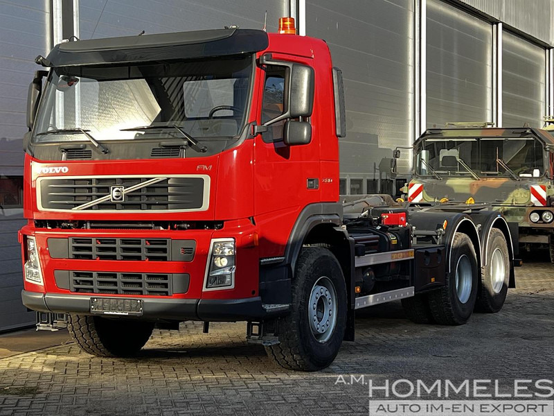 Volvo FM 330 6X4, Multilift - شاحنة ذات الخطاف: صور 3 Volvo FM 330 6X4, Multilift - شاحنة ذات الخطاف: صور 3