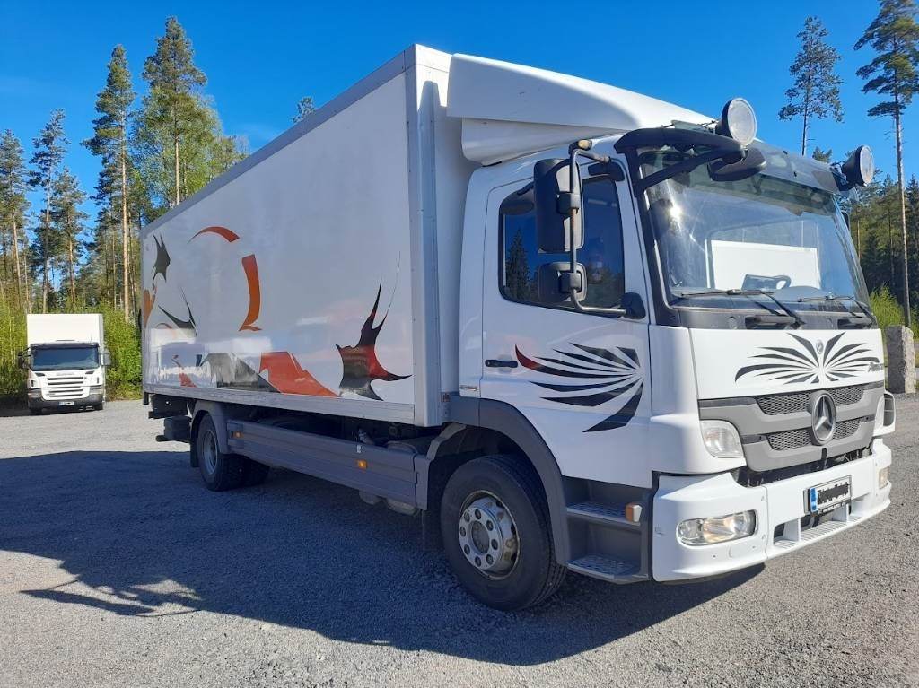 Mercedes-Benz Atego - بصندوق مغلق شاحنة: صور 3 Mercedes-Benz Atego - بصندوق مغلق شاحنة: صور 3