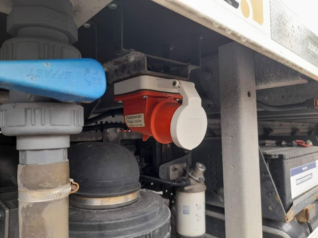 Volvo FL 210 - مبردة شاحنة: صور 3 Volvo FL 210 - مبردة شاحنة: صور 3