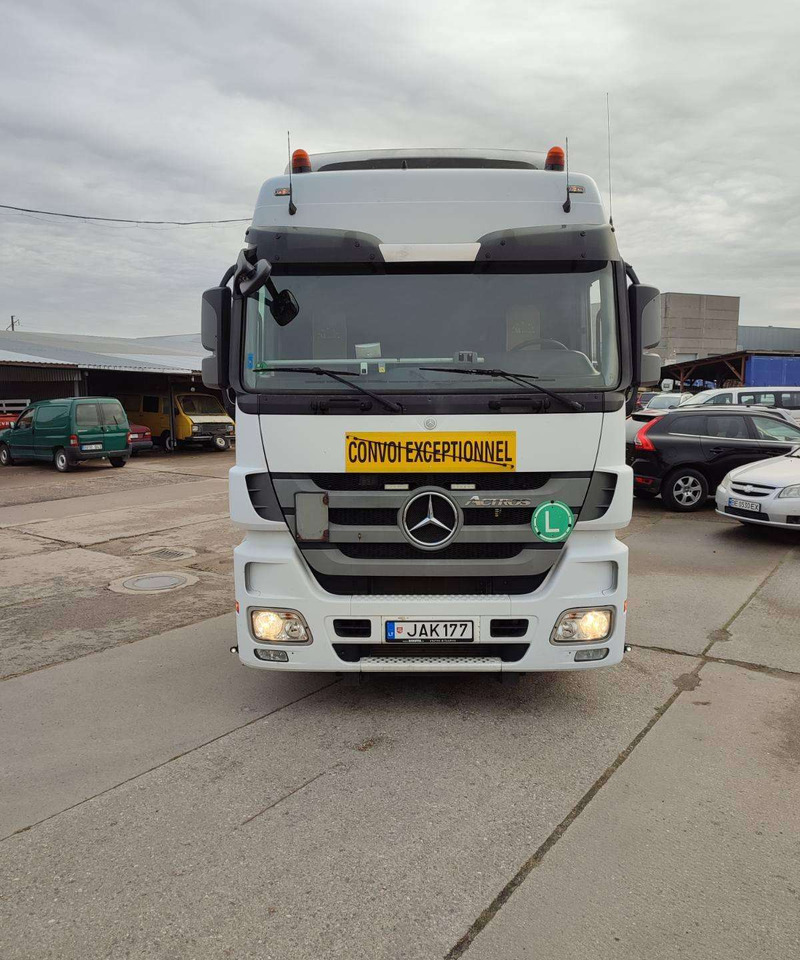 Mercedes-Benz Actros 1844 LS - شاحنة جرار: صور 5 Mercedes-Benz Actros 1844 LS - شاحنة جرار: صور 5