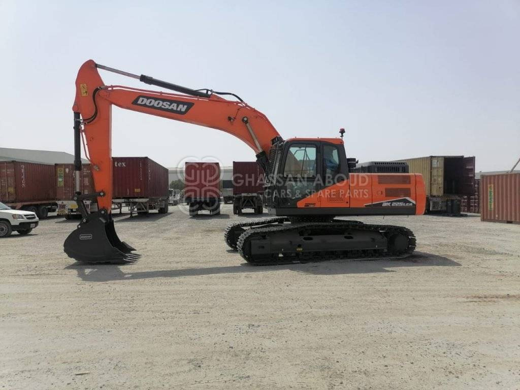 DOOSAN DX225 LCA – CHAIN EXCAVATOR OPERATING WEIGHT 22 TON APPROX. WITH BUCKET 1.08 Cu.M BUCKET ( HEAVY DUTY) MY2022 - حفارات زحافة: صور 1 DOOSAN DX225 LCA – CHAIN EXCAVATOR OPERATING WEIGHT 22 TON APPROX. WITH BUCKET 1.08 Cu.M BUCKET ( HEAVY DUTY) MY2022 - حفارات زحافة: صور 1