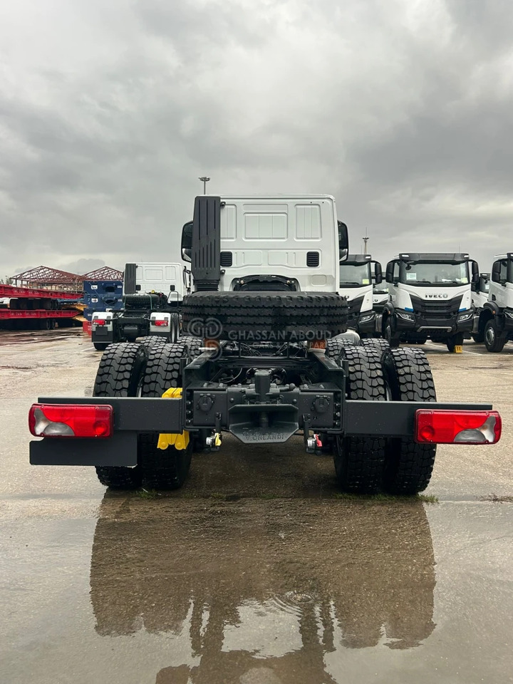 Iveco T-WAY AT380T43H 6x4 R20 Tyres Chassis - Barcelona Stock - الشاسيه شاحنة: صور 4 Iveco T-WAY AT380T43H 6x4 R20 Tyres Chassis - Barcelona Stock - الشاسيه شاحنة: صور 4