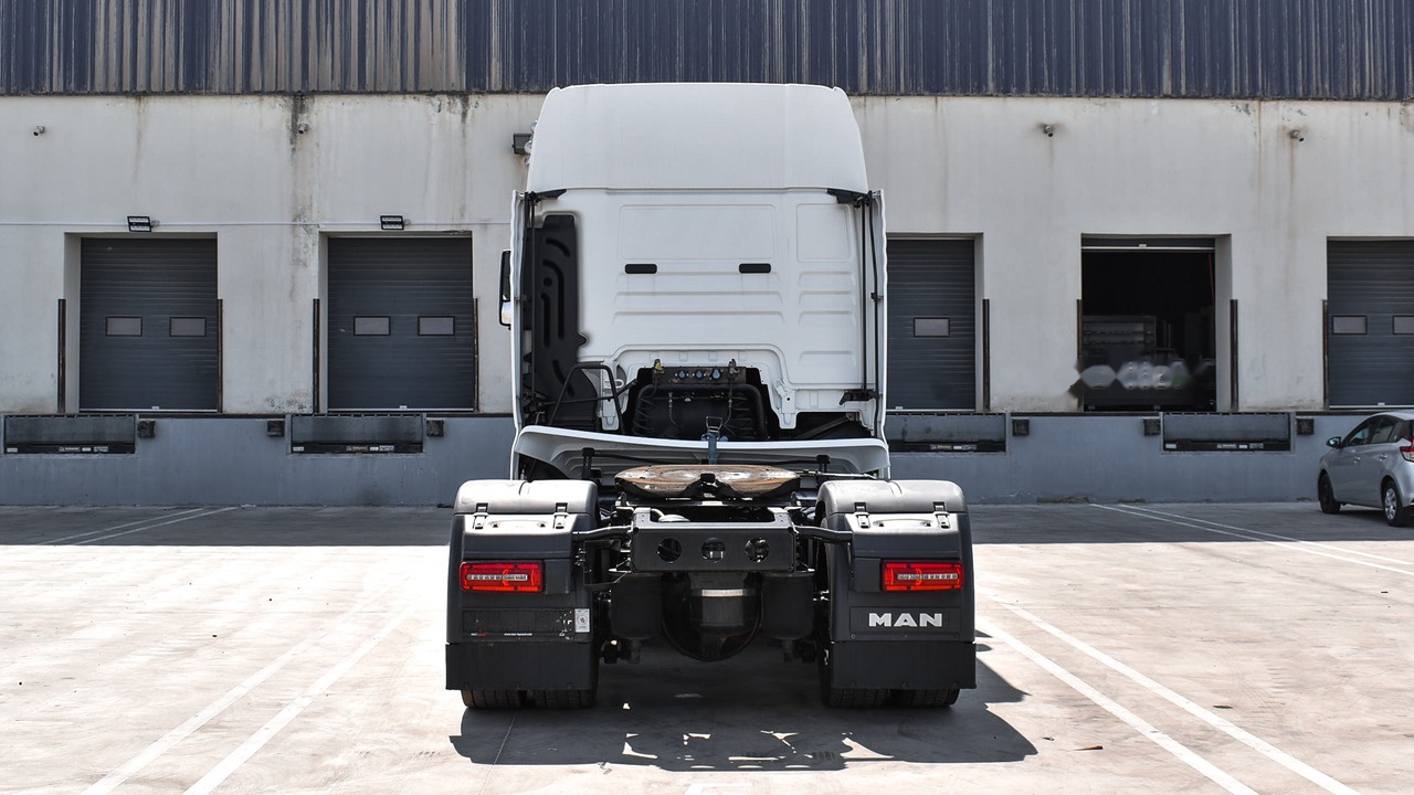MAN TGX 18.500 4X2 BLS AUTOMATIC - شاحنة جرار: صور 5 MAN TGX 18.500 4X2 BLS AUTOMATIC - شاحنة جرار: صور 5