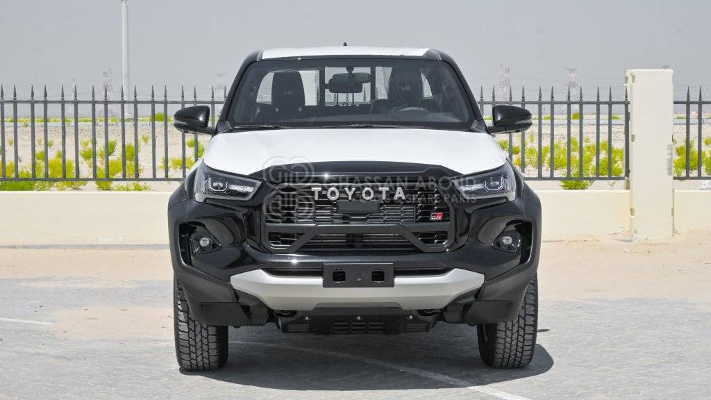 TOYOTA HILUX DC 2.8L DIESEL 4X4 GR-S A/T MY24 - شاحنة البيك أب: صور 2 TOYOTA HILUX DC 2.8L DIESEL 4X4 GR-S A/T MY24 - شاحنة البيك أب: صور 2