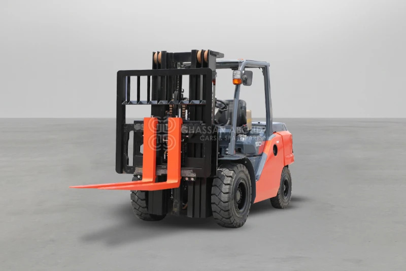 Toyota 8FD50N 5 Tons Diesel 3 Stage Forklift - أخرى: صور 1 Toyota 8FD50N 5 Tons Diesel 3 Stage Forklift - أخرى: صور 1