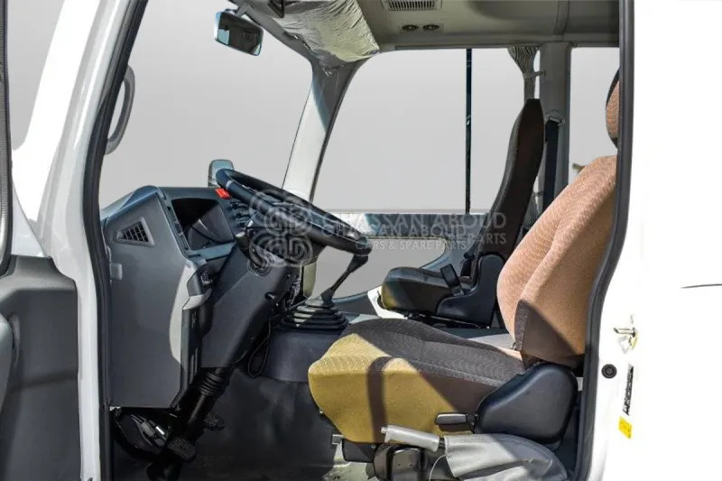 Toyota Coaster - باص النقل بين المدن: صور 5 Toyota Coaster - باص النقل بين المدن: صور 5