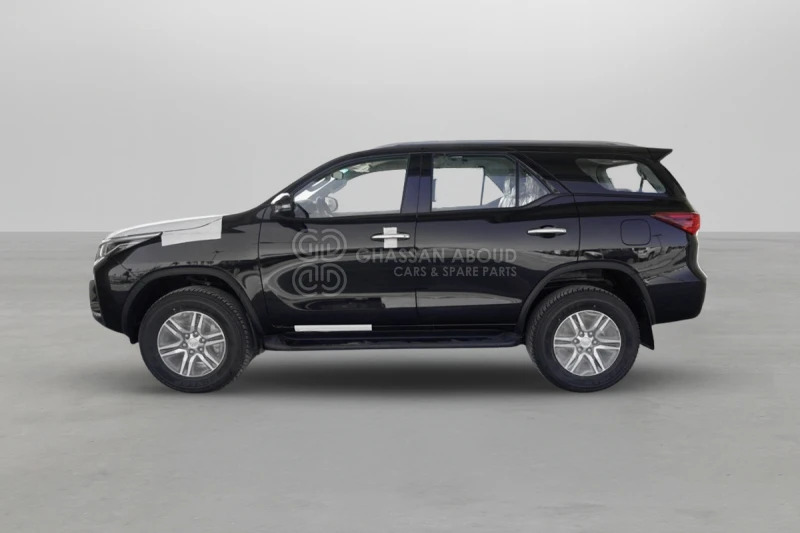Toyota Fortuner 4x4 PART-TIME - سيارة دفع رباعي: صور 4 Toyota Fortuner 4x4 PART-TIME - سيارة دفع رباعي: صور 4