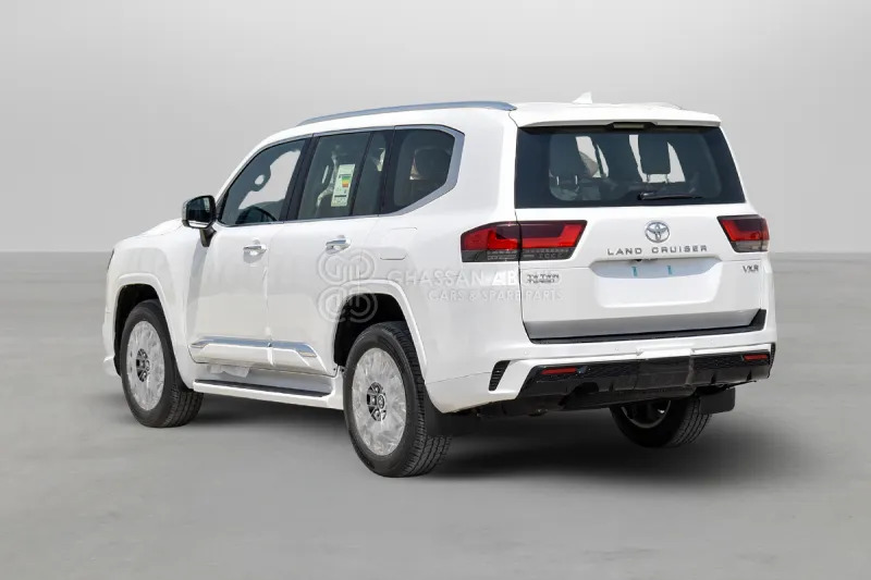 Toyota Land Cruiser 300 - سيارة دفع رباعي: صور 4 Toyota Land Cruiser 300 - سيارة دفع رباعي: صور 4