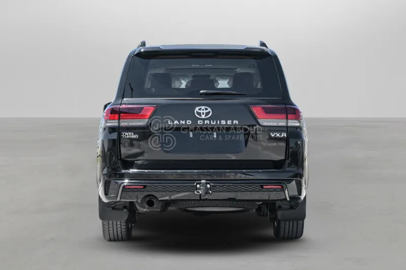 Toyota Land Cruiser 300 - سيارة دفع رباعي: صور 3 Toyota Land Cruiser 300 - سيارة دفع رباعي: صور 3