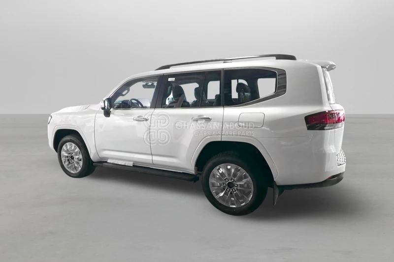 Toyota Land Cruiser 300 - سيارة دفع رباعي: صور 2 Toyota Land Cruiser 300 - سيارة دفع رباعي: صور 2