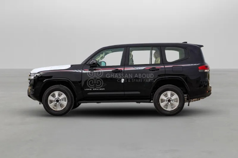 Toyota Land Cruiser 300 - سيارة دفع رباعي: صور 3 Toyota Land Cruiser 300 - سيارة دفع رباعي: صور 3