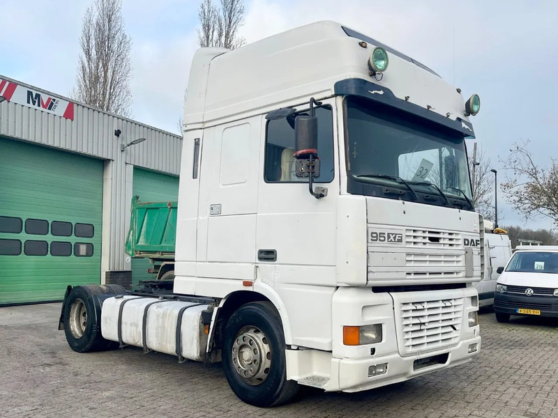 DAF XF 95.430 Manual , EUR4 - شاحنة جرار: صور 1 DAF XF 95.430 Manual , EUR4 - شاحنة جرار: صور 1