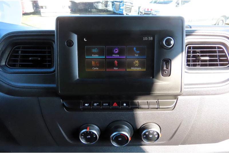 الشاحنات الصغيرة Renault 10,5 m 3 SEATS, KLUBB, 3500 kg, euro6: صور 15