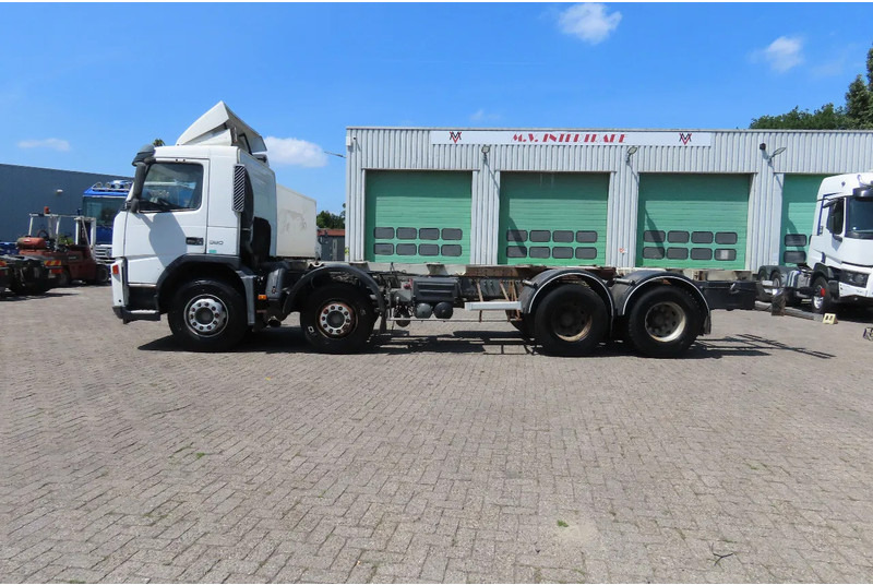 Volvo FM 380 8x4 FULL SPRING. 100% condition! - الشاسيه شاحنة: صور 4 Volvo FM 380 8x4 FULL SPRING. 100% condition! - الشاسيه شاحنة: صور 4