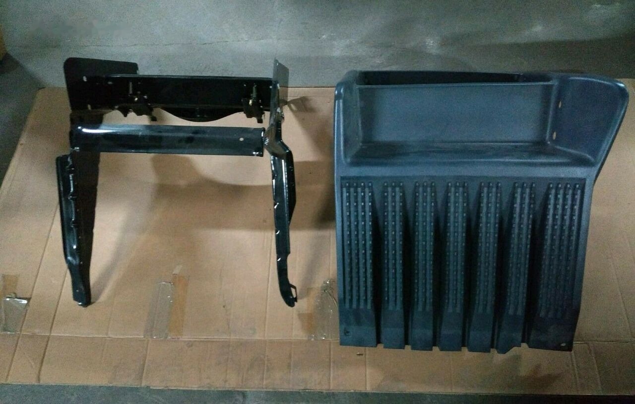 Scania COVER REPAIR KIT STEPS+SIDE BRACKETS+PLASTIC COVER Scania R, CR/CP - البطارية - شاحنة: صور 2 Scania COVER REPAIR KIT STEPS+SIDE BRACKETS+PLASTIC COVER Scania R, CR/CP - البطارية - شاحنة: صور 2