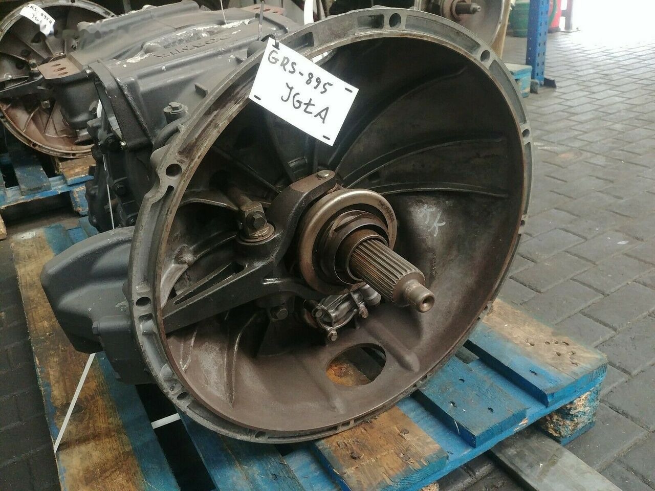 Scania GRS895 MINT CONDITION Scania truck - علبة التروس - شاحنة: صور 1 Scania GRS895 MINT CONDITION Scania truck - علبة التروس - شاحنة: صور 1
