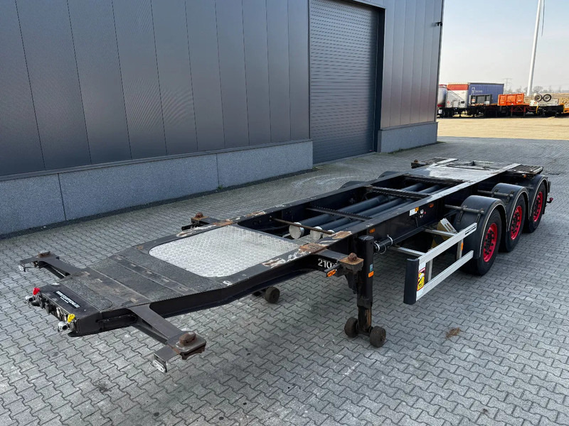 Burg 20FT/3-axles, SAF INTRADISC, ADR (EXII, EXII, FL, AT), 2x LIFTAXLE, NL-Chassis, APK/ADR:06/2025 - شاحنات الحاويات / جسم علوي قابل للتغيير نصف مقطورة: صور 2 Burg 20FT/3-axles, SAF INTRADISC, ADR (EXII, EXII, FL, AT), 2x LIFTAXLE, NL-Chassis, APK/ADR:06/2025 - شاحنات الحاويات / جسم علوي قابل للتغيير نصف مقطورة: صور 2