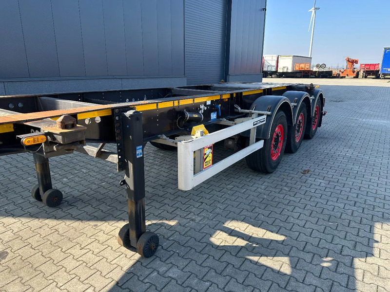 شاحنات الحاويات / جسم علوي قابل للتغيير نصف مقطورة Burg 20FT ADR (EX/II, EX/III, FL, AT), empty weight: 3.690kg, SAF INTRADISC, 2x liftaxle, ALCOA, NL-Chassis, APK/ADR: 07-2025: صور 14