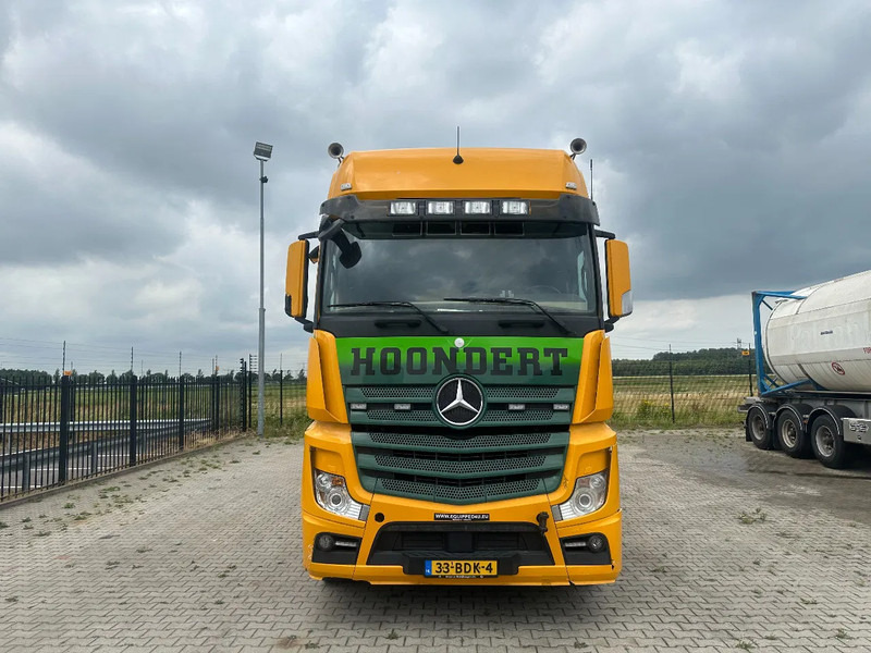 Mercedes-Benz Actros 2748 LS 6x2 BROKEN ENGINE - شاحنة جرار: صور 5 Mercedes-Benz Actros 2748 LS 6x2 BROKEN ENGINE - شاحنة جرار: صور 5