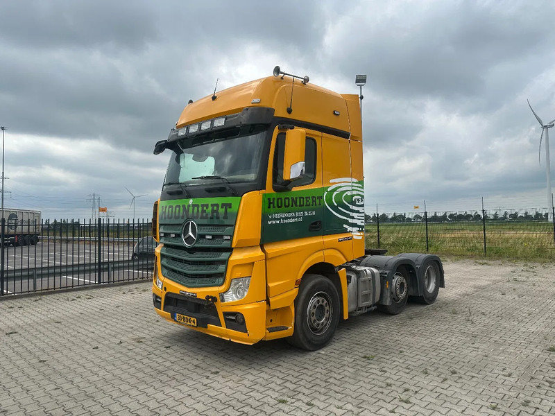 Mercedes-Benz Actros 2748 LS 6x2 BROKEN ENGINE - شاحنة جرار: صور 1 Mercedes-Benz Actros 2748 LS 6x2 BROKEN ENGINE - شاحنة جرار: صور 1