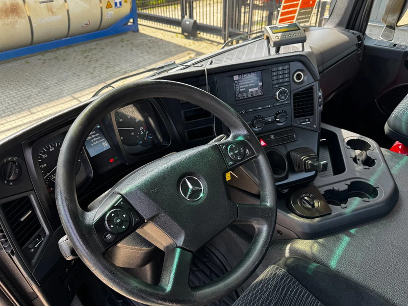 شاحنة جرار Mercedes-Benz Arocs 3345 6x6, FULL SPRING SUSPENSION, BIG AXLES, 335.239KM, HEAVY DUTY, HYDRAULICS, MOT: 05/2026, EURO 6: صور 15