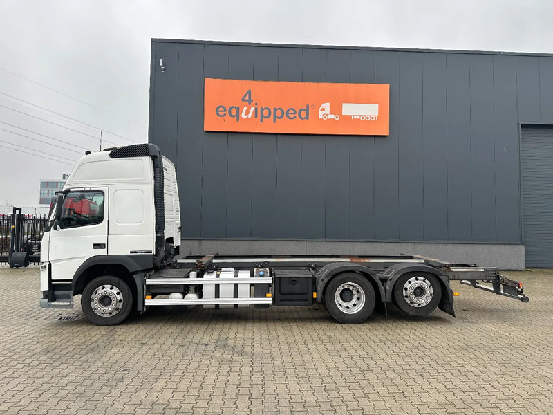 Volvo FM 380 Globetrotter 6x2, ADR (FL, AT, OX), LIFT/STEER, 636.183km - الشاسيه شاحنة: صور 2 Volvo FM 380 Globetrotter 6x2, ADR (FL, AT, OX), LIFT/STEER, 636.183km - الشاسيه شاحنة: صور 2