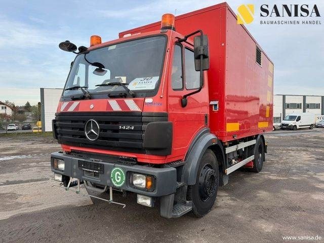 Mercedes-Benz 1424 Ölspurenbeseitigung und Straßenreiniger - فراغ شاحنة: صور 1 Mercedes-Benz 1424 Ölspurenbeseitigung und Straßenreiniger - فراغ شاحنة: صور 1