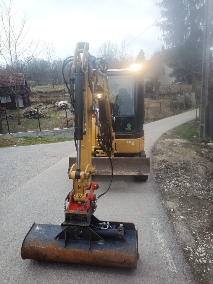 CATERPILLAR 303 ECR - حفارات زحافة: صور 2 CATERPILLAR 303 ECR - حفارات زحافة: صور 2