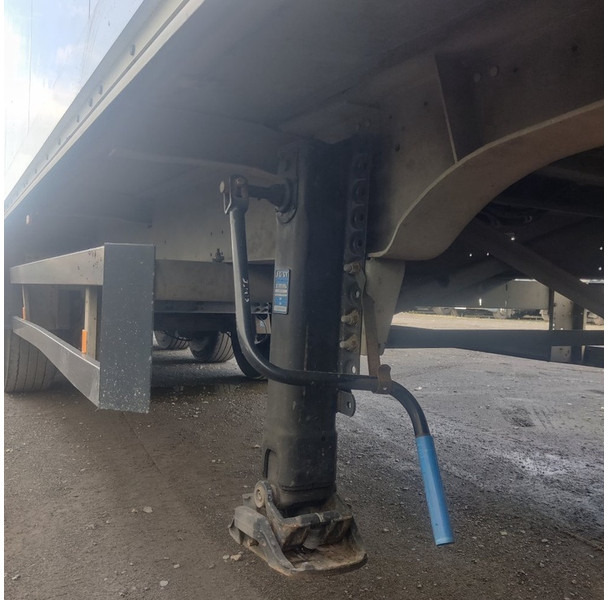 Schmitz Cargobull SKI 24 - بصندوق مغلق نصف مقطورة: صور 5 Schmitz Cargobull SKI 24 - بصندوق مغلق نصف مقطورة: صور 5