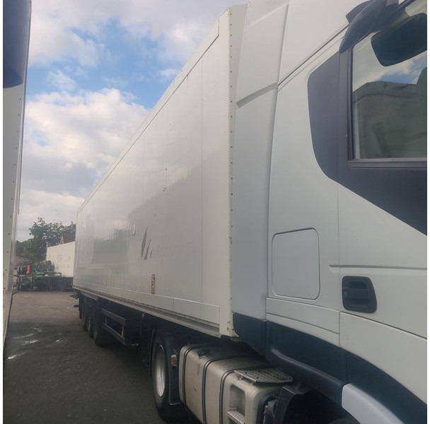 Schmitz Cargobull SKI 24 - بصندوق مغلق نصف مقطورة: صور 4 Schmitz Cargobull SKI 24 - بصندوق مغلق نصف مقطورة: صور 4