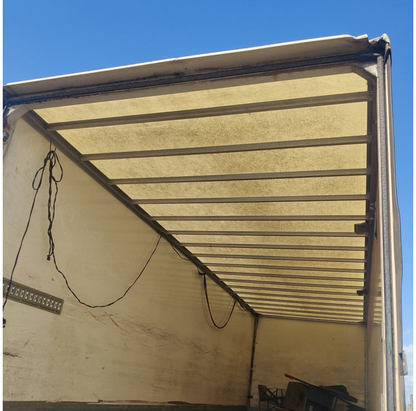 بصندوق مغلق شاحنة Volvo fm-330: صور 11