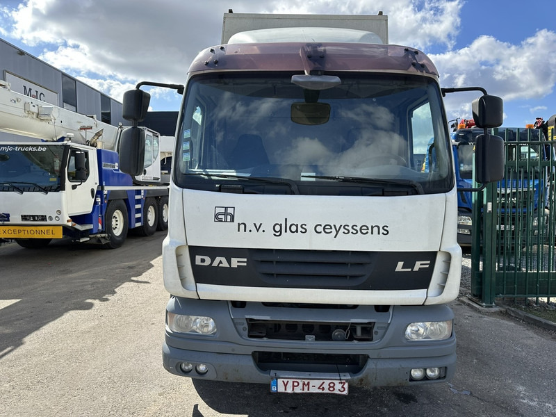 DAF LF 55.250 12T - GLASTRANSPORT / GLASRESTEEL - AIR SUSPENSION - EURO 4 - BELGIAN REGISTRATION - شاحنة: صور 2 DAF LF 55.250 12T - GLASTRANSPORT / GLASRESTEEL - AIR SUSPENSION - EURO 4 - BELGIAN REGISTRATION - شاحنة: صور 2