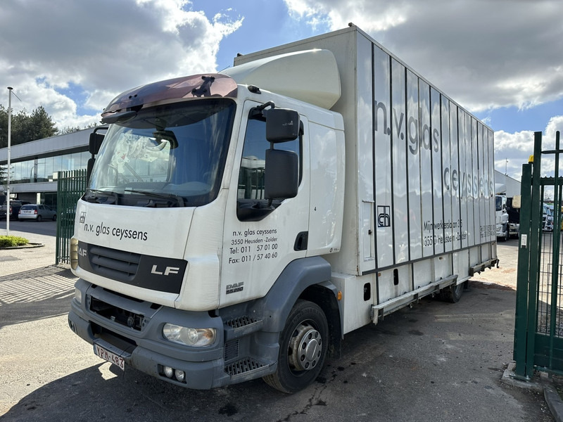 DAF LF 55.250 12T - GLASTRANSPORT / GLASRESTEEL - AIR SUSPENSION - EURO 4 - BELGIAN REGISTRATION - شاحنة: صور 3 DAF LF 55.250 12T - GLASTRANSPORT / GLASRESTEEL - AIR SUSPENSION - EURO 4 - BELGIAN REGISTRATION - شاحنة: صور 3