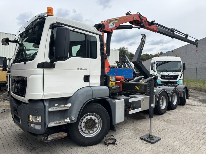 MAN TGS 35.400 8x4 TRIDEM HOOKLIFT T22 + CRANE PALFINGER PK 18001 EH + RADIO - EURO 5 - LIFT/STEERING AXLE - BE TRUCK - شاحنة ذات الخطاف, شاحنة كرين: صور 1 MAN TGS 35.400 8x4 TRIDEM HOOKLIFT T22 + CRANE PALFINGER PK 18001 EH + RADIO - EURO 5 - LIFT/STEERING AXLE - BE TRUCK - شاحنة ذات الخطاف, شاحنة كرين: صور 1