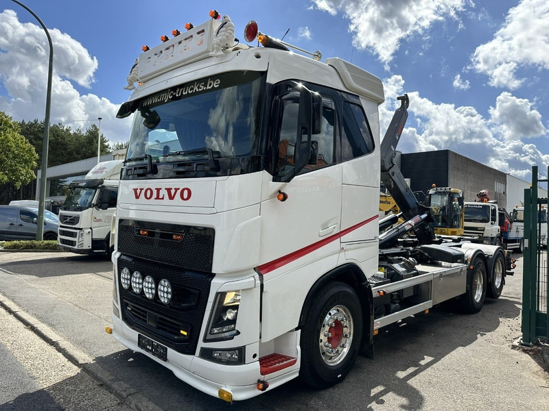 Volvo FH 540 6x4 6X4 HIAB MULTILIFT - WB 460 - LIFT AXLE - 431.000KM - DYNAMIC STEERING - FRIGO - CAMERA - شاحنة ذات الخطاف: صور 2 Volvo FH 540 6x4 6X4 HIAB MULTILIFT - WB 460 - LIFT AXLE - 431.000KM - DYNAMIC STEERING - FRIGO - CAMERA - شاحنة ذات الخطاف: صور 2