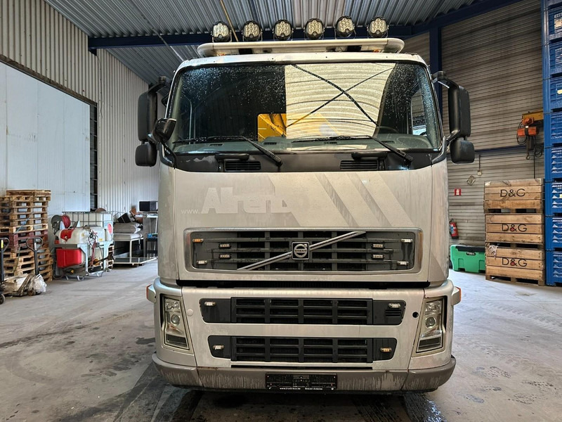 Volvo FH12-420 8x4 HOOKLIFT AJK + CRANE EFFER 250 - 3S - RADIO - TRIDEM LIFT + STEERING AXLE - I SHIFT - BE TRUCK - شاحنة ذات الخطاف, شاحنة كرين: صور 2 Volvo FH12-420 8x4 HOOKLIFT AJK + CRANE EFFER 250 - 3S - RADIO - TRIDEM LIFT + STEERING AXLE - I SHIFT - BE TRUCK - شاحنة ذات الخطاف, شاحنة كرين: صور 2