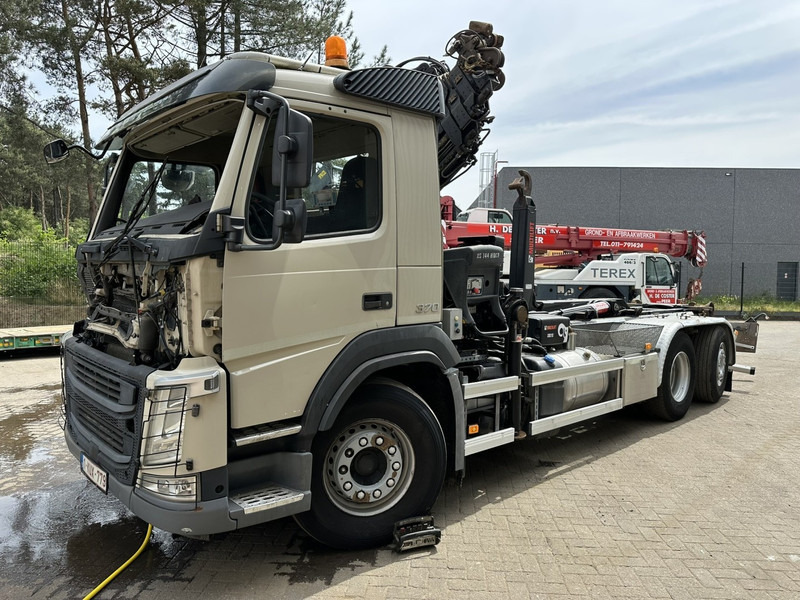 Volvo FM 370 6x2 HOOKLIFT 21T + CRANE HIAB 144 E-4 HIDUO - ENGINE / GEARBOX OK - CHASSIS OK - RUNNING + DRIVING - BE TRUCK - شاحنة ذات الخطاف, شاحنة كرين: صور 4 Volvo FM 370 6x2 HOOKLIFT 21T + CRANE HIAB 144 E-4 HIDUO - ENGINE / GEARBOX OK - CHASSIS OK - RUNNING + DRIVING - BE TRUCK - شاحنة ذات الخطاف, شاحنة كرين: صور 4