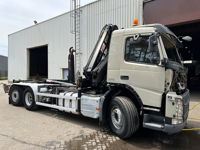 Volvo FM 370 6x2 HOOKLIFT 21T + CRANE HIAB 144 E-4 HIDUO - ENGINE / GEARBOX OK - CHASSIS OK - RUNNING + DRIVING - BE TRUCK - شاحنة ذات الخطاف, شاحنة كرين: صور 3 Volvo FM 370 6x2 HOOKLIFT 21T + CRANE HIAB 144 E-4 HIDUO - ENGINE / GEARBOX OK - CHASSIS OK - RUNNING + DRIVING - BE TRUCK - شاحنة ذات الخطاف, شاحنة كرين: صور 3